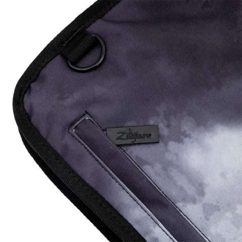 Z-Students_Stick-Bag-Large_Black_Raincloud_ZXSB00102_detail-zipper_1500x